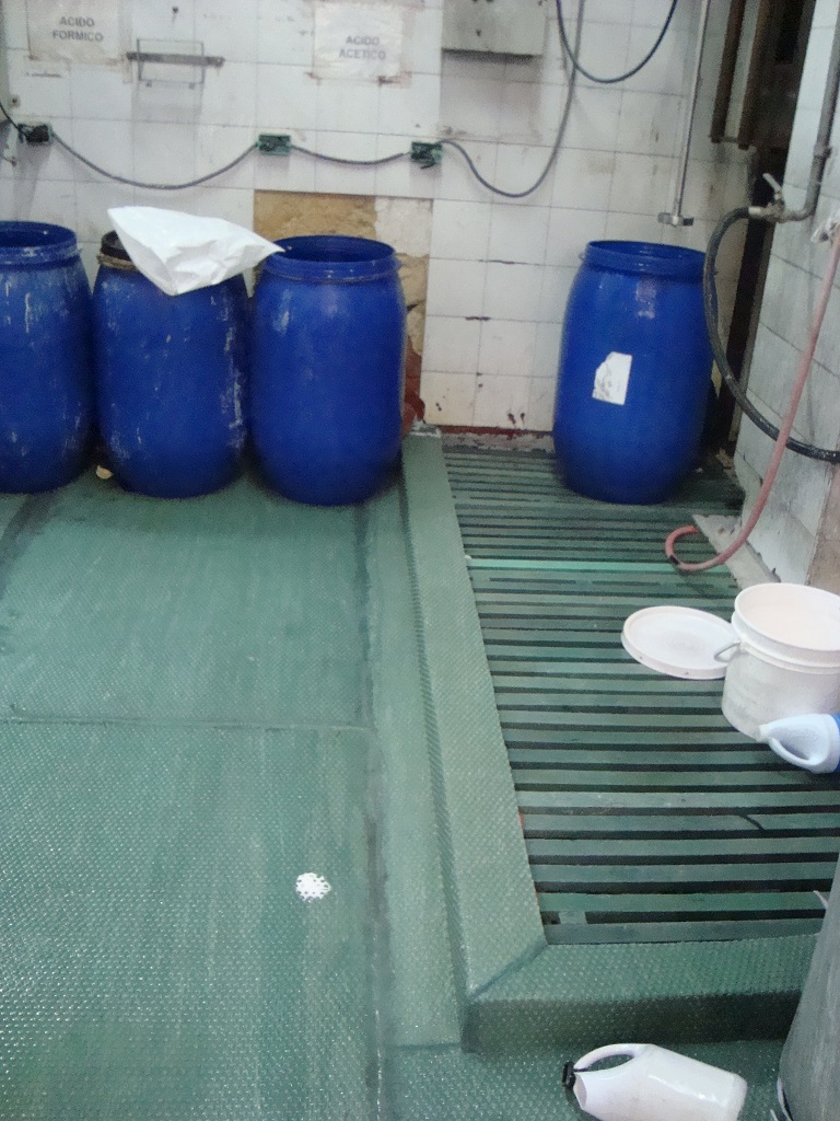 CANECAS Y BASUREROS PLÁSTICOS